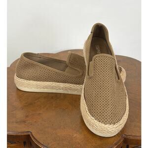 Esprit Tan Slip‑On Loafer Flats Women’s Size 9 Casual Comfort Shoes EUC